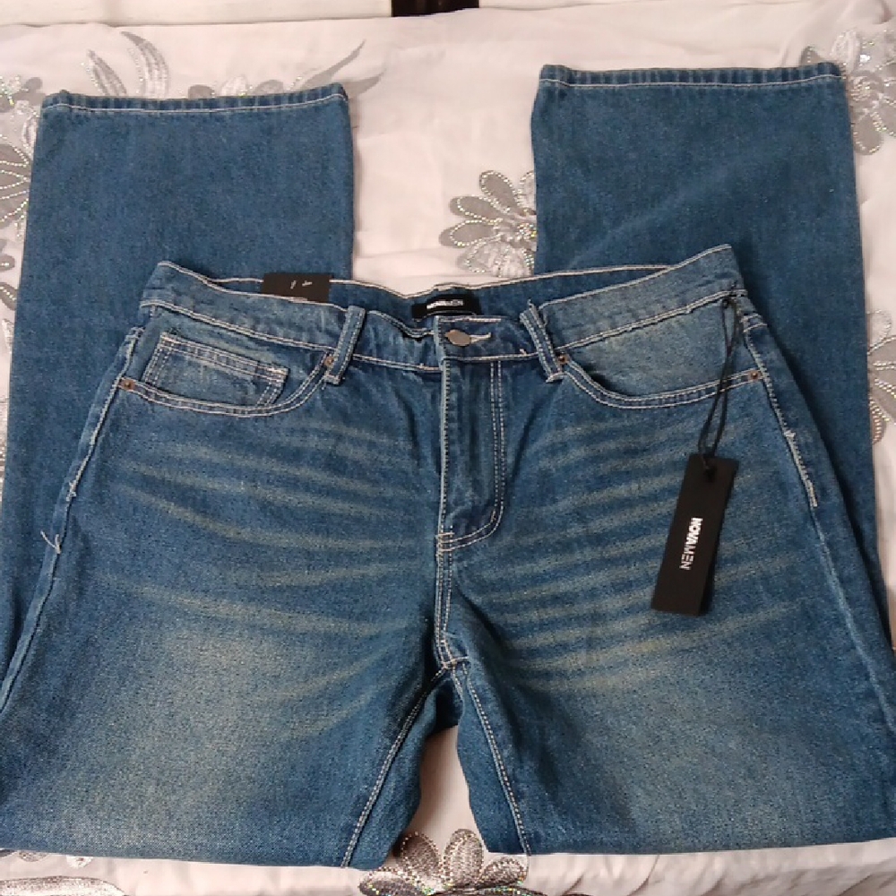 Classic Blue Bootcut Jeans with Natural Fading